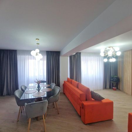 Ultracentral Luxury Apartament Curtea de Argeş Exteriér fotografie