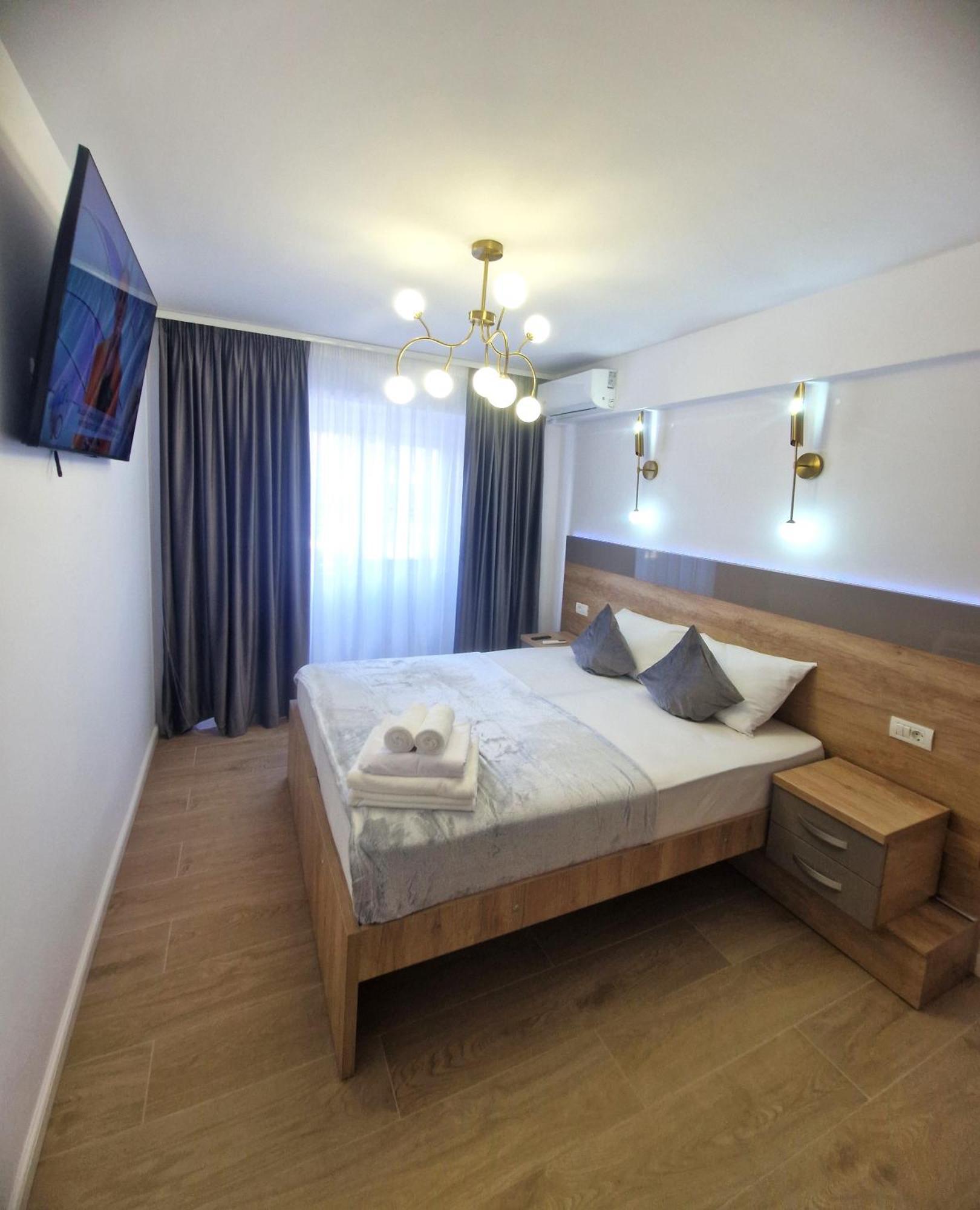 Ultracentral Luxury Apartament Curtea de Argeş Exteriér fotografie