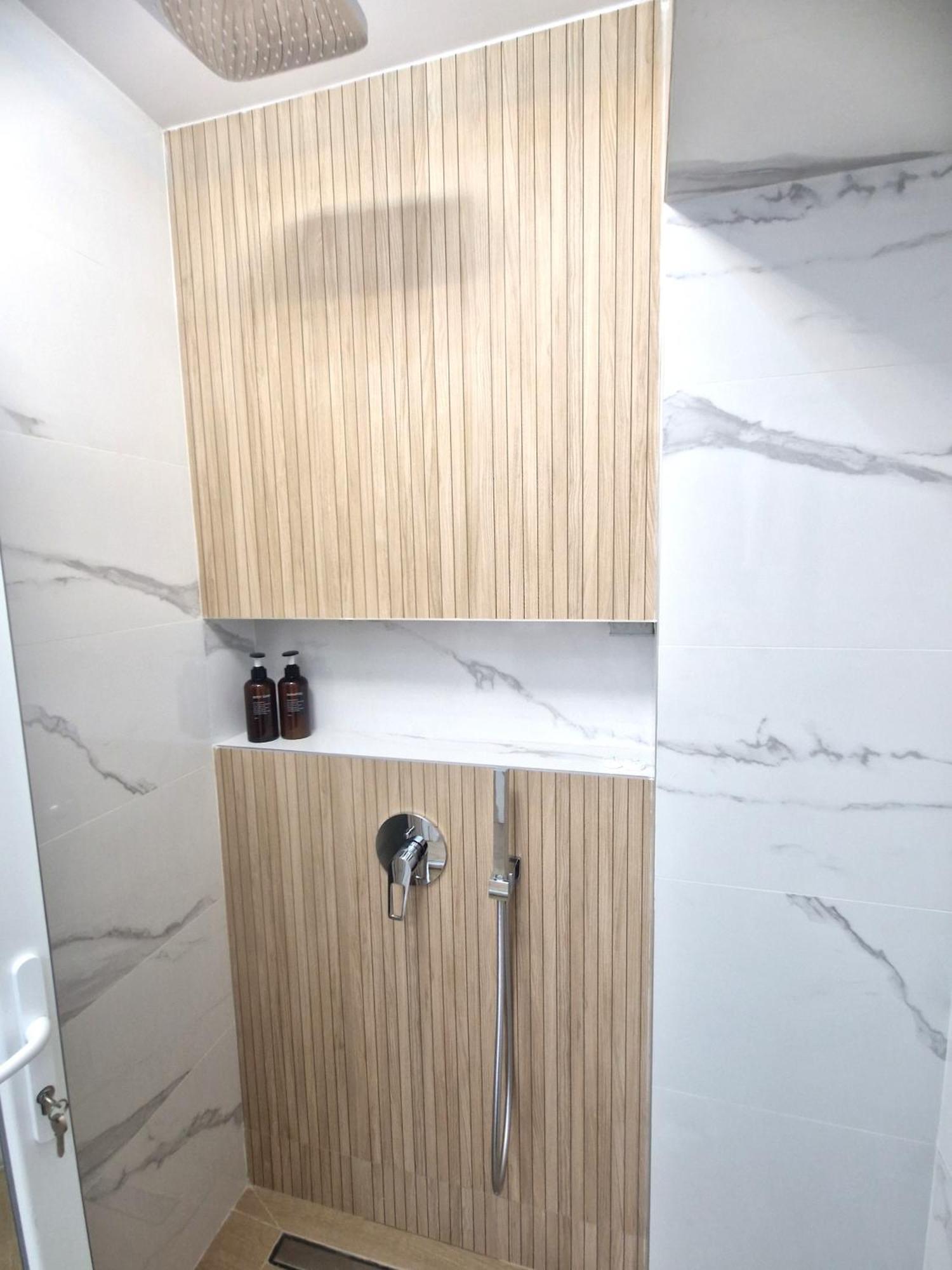 Ultracentral Luxury Apartament Curtea de Argeş Exteriér fotografie
