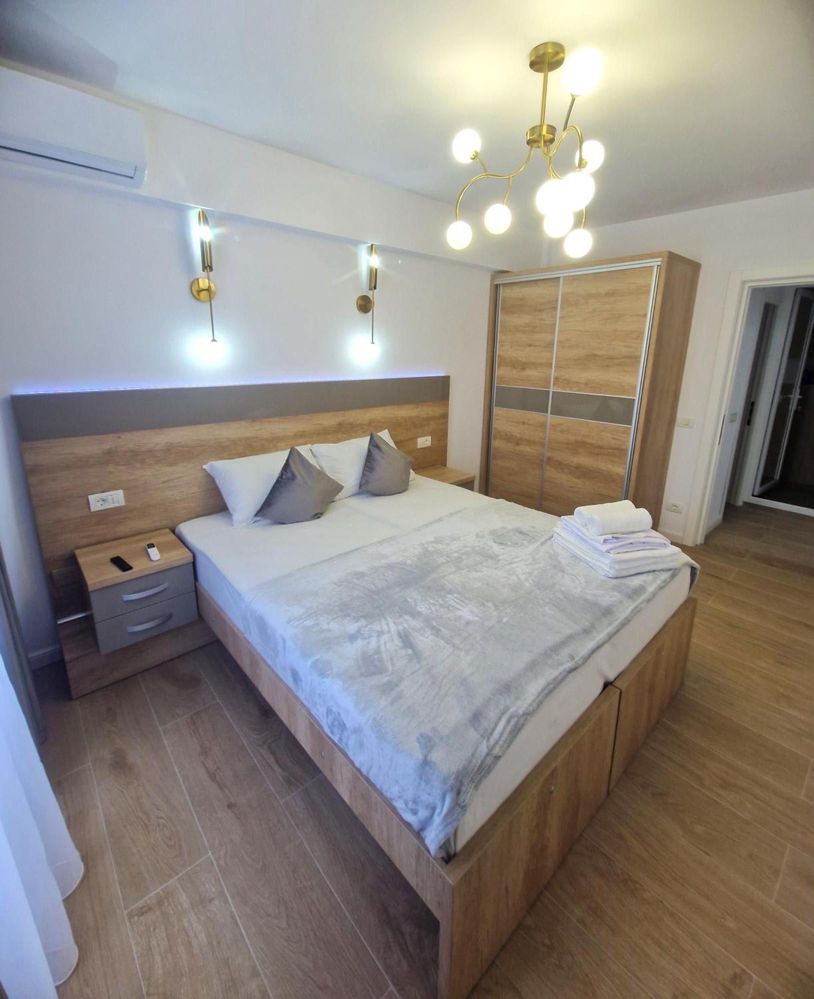 Ultracentral Luxury Apartament Curtea de Argeş Exteriér fotografie