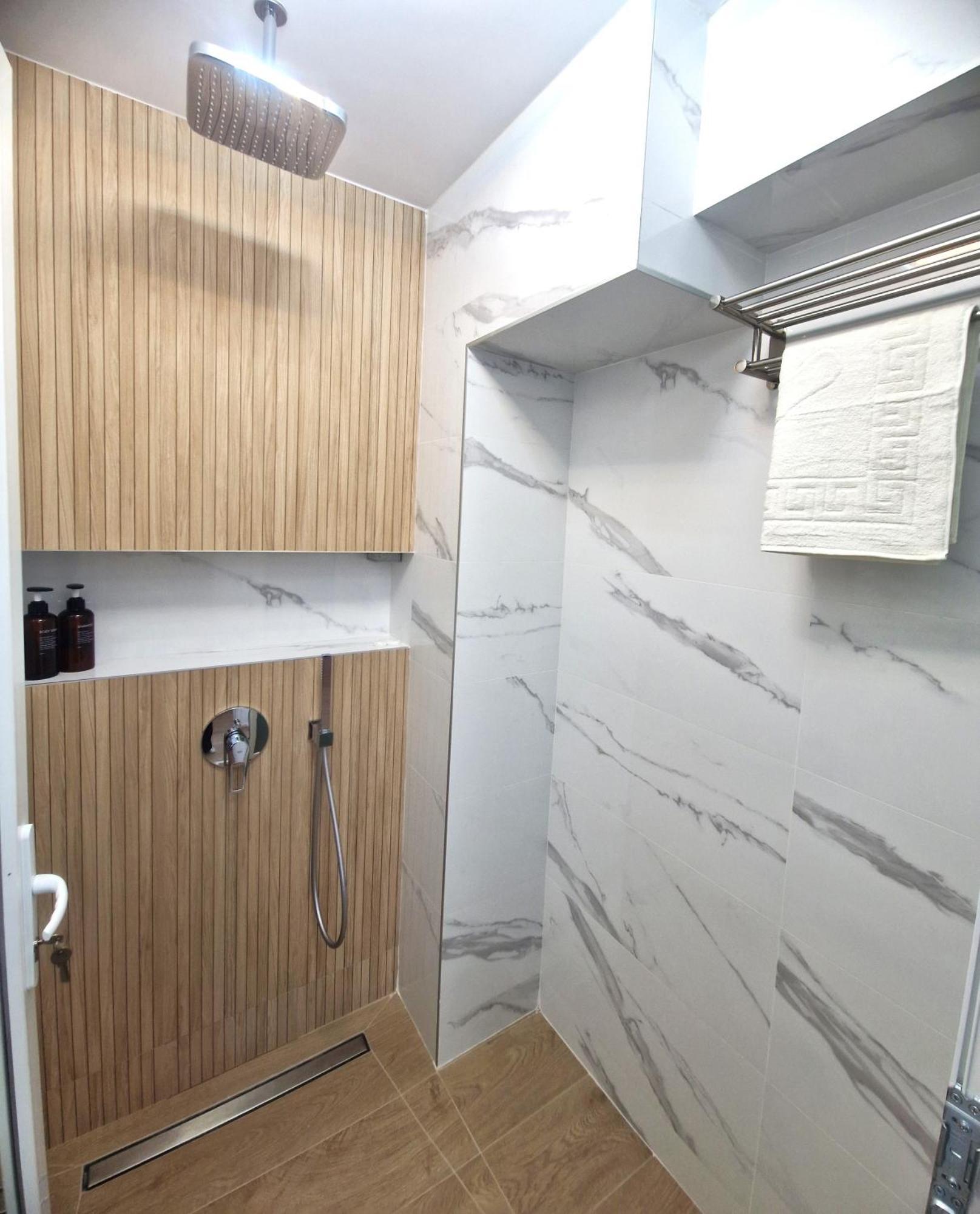 Ultracentral Luxury Apartament Curtea de Argeş Exteriér fotografie